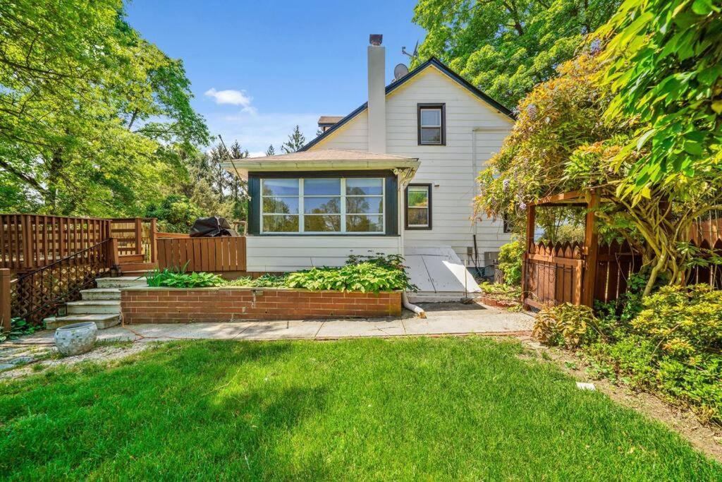 1255 Ashbridge, West Chester, Pa * West Chester